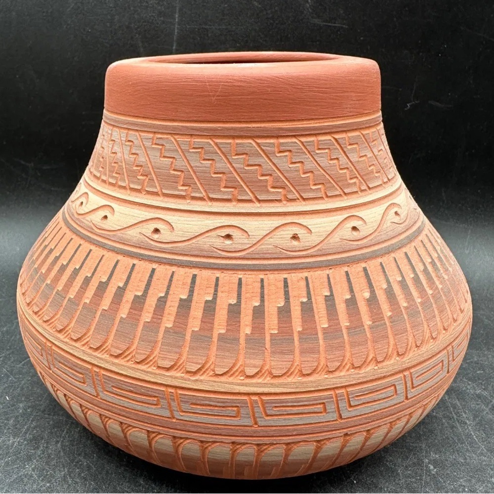Sylvia Johnson Native Art Navajo Hand Etched-Painted Clay Pot